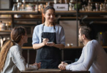 Aktualne stawki i obowiązki kelnera